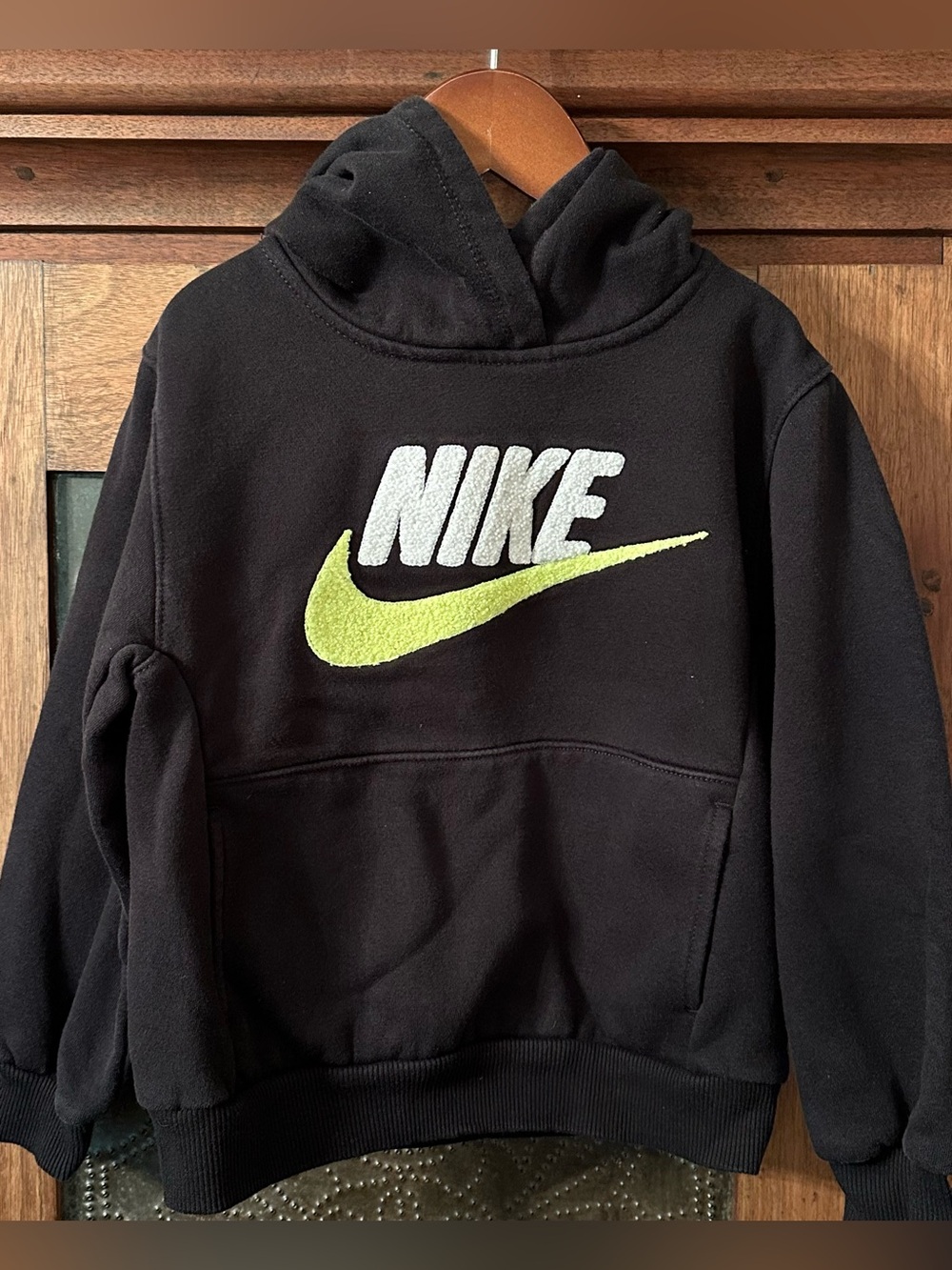 EUC Nike Boys Chenille Black Hoodie Size 5.
